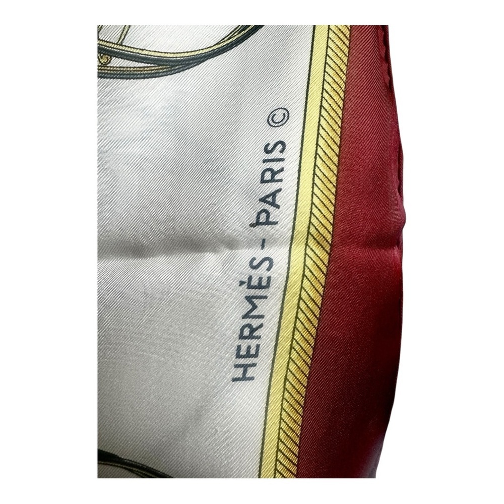 Hermès Les Voitures Nouvelles Silk Scarf Carre 90 Burgundy White Gold Clean - Picture 7 of 9